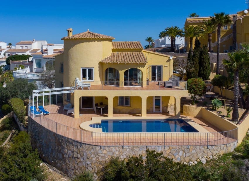 4 sypialnia Willa na sprzedaż w Cumbre del Sol z basenem - 745 000 € (Ref: 9720811)