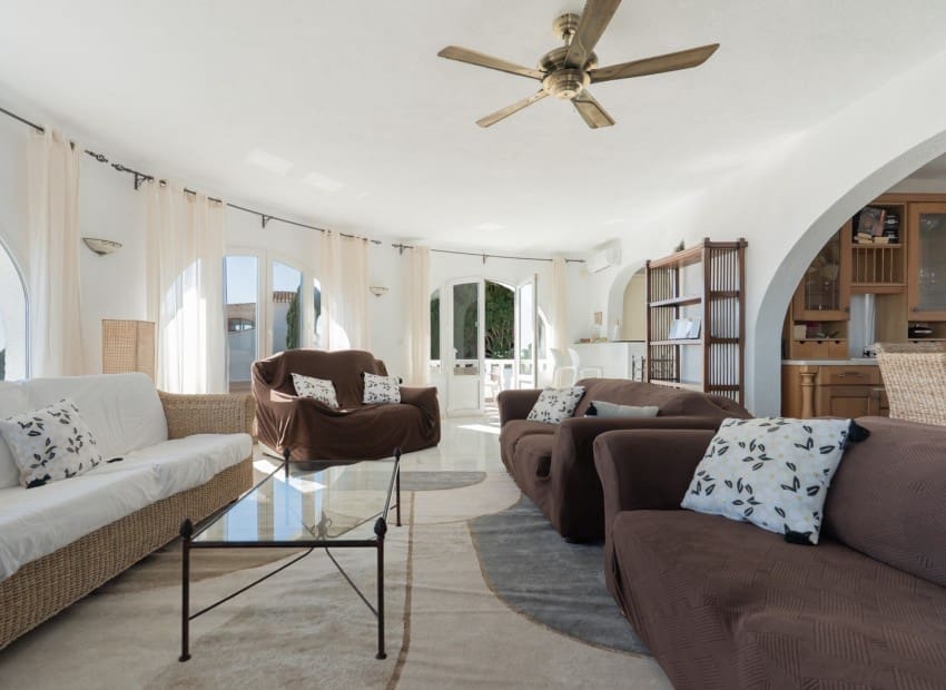 4 soverom Villa til salgs i Cumbre del Sol med svømmebasseng - € 900 000 (Ref: 9720812)