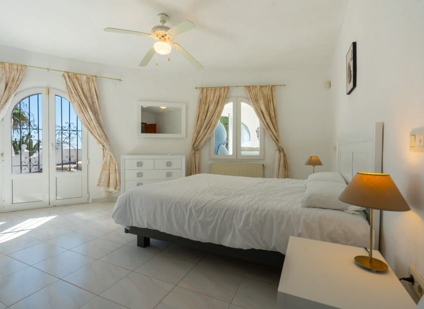 4 soverom Villa til salgs i Cumbre del Sol med svømmebasseng - € 900 000 (Ref: 9720812)