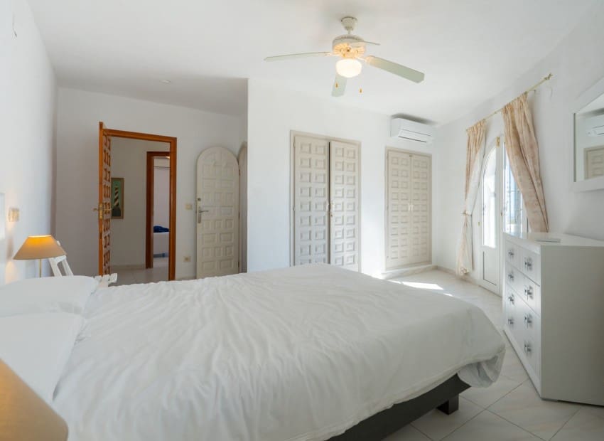 4 soverom Villa til salgs i Cumbre del Sol med svømmebasseng - € 900 000 (Ref: 9720812)