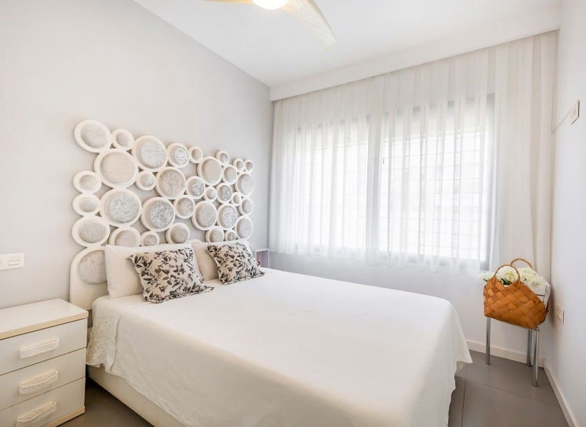 Apartamento de 4 habitaciones en Torre de la Horadada en venta con piscina - 597.800 € (Ref: 9740184)