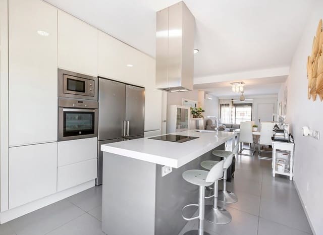 Apartamento de 4 habitaciones en Torre de la Horadada, Pilar de la Horadada en venta con piscina - 597.800 € (Ref: 9740184)