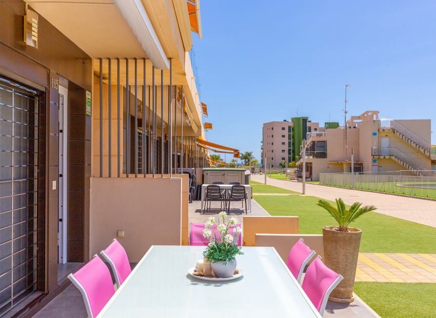 Apartamento de 4 habitaciones en Torre de la Horadada en venta con piscina - 597.800 € (Ref: 9740184)