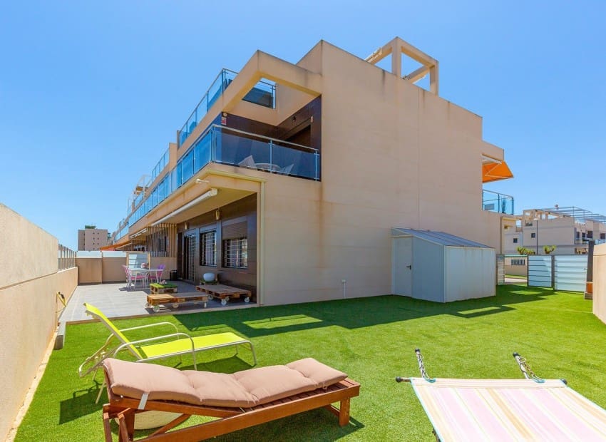 Apartamento de 4 habitaciones en Torre de la Horadada en venta con piscina - 597.800 € (Ref: 9740184)