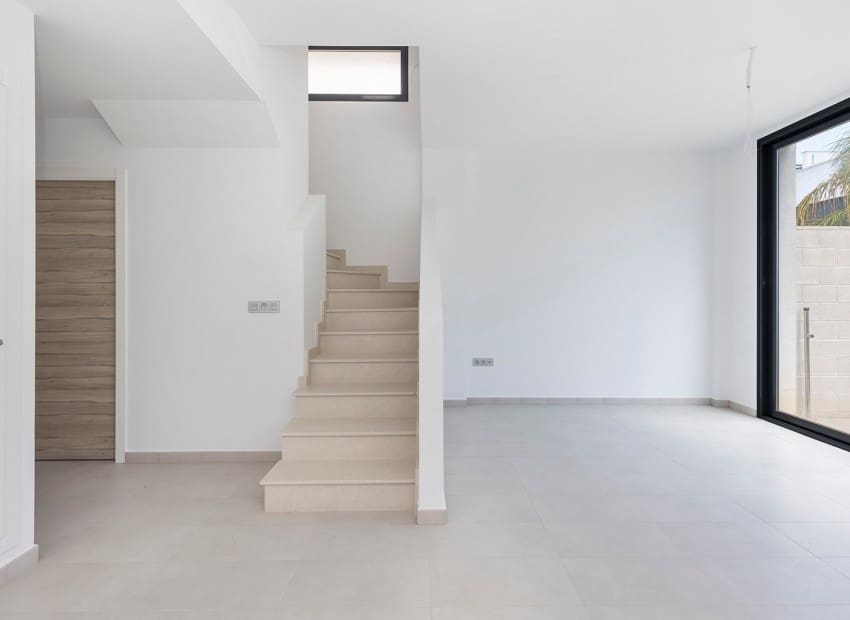 3 Zimmer Villa zu verkaufen in La Florida mit Pool - 319.000 € (Ref: 9743029)