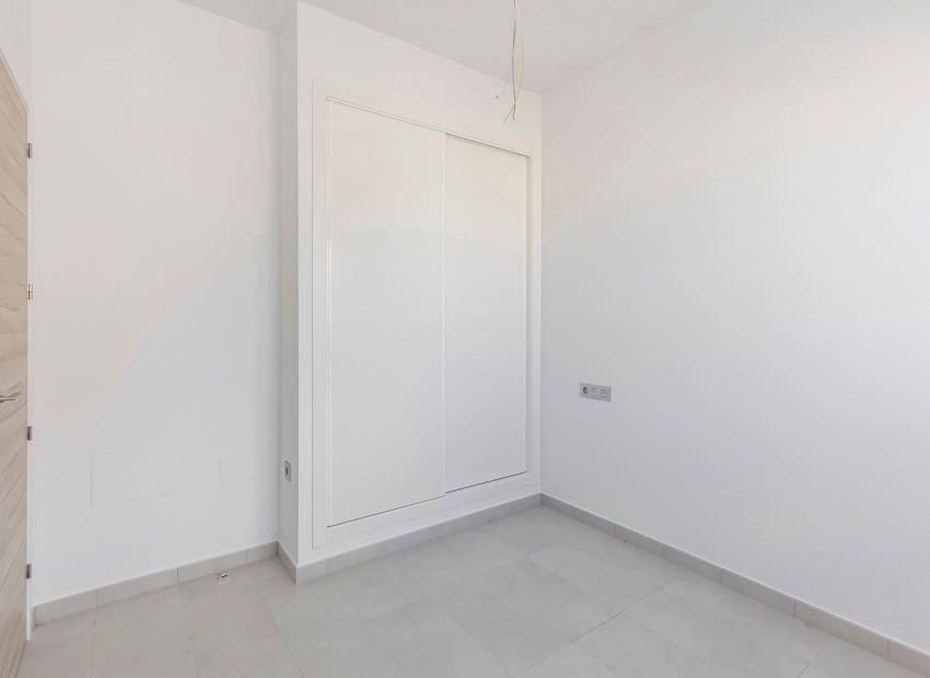 3 Zimmer Villa zu verkaufen in La Florida mit Pool - 319.000 € (Ref: 9743029)