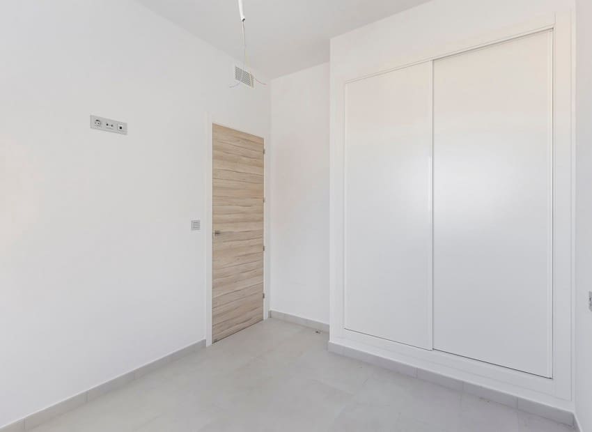 3 Zimmer Villa zu verkaufen in La Florida mit Pool - 319.000 € (Ref: 9743029)