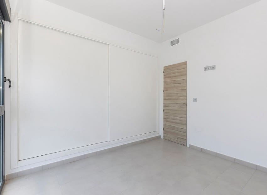 3 Zimmer Villa zu verkaufen in La Florida mit Pool - 319.000 € (Ref: 9743029)