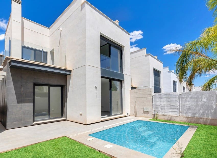 3 Zimmer Villa zu verkaufen in La Florida mit Pool - 319.000 € (Ref: 9743029)