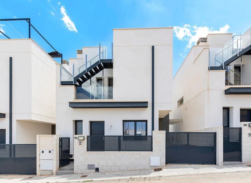 3 Zimmer Villa zu verkaufen in La Florida mit Pool - 319.000 € (Ref: 9743029)