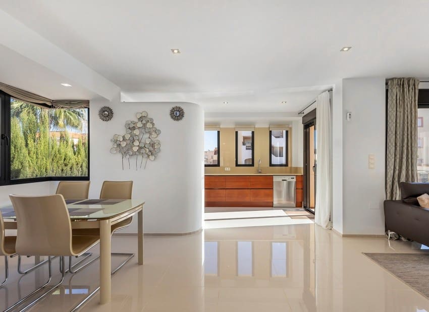 Chalet de 5 habitaciones en Orihuela Costa en venta con piscina - 895.000 € (Ref: 9743097)