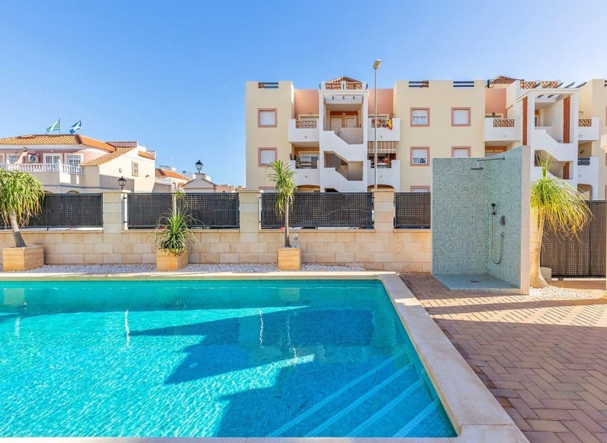 Chalet de 5 habitaciones en Orihuela Costa en venta con piscina - 895.000 € (Ref: 9743097)
