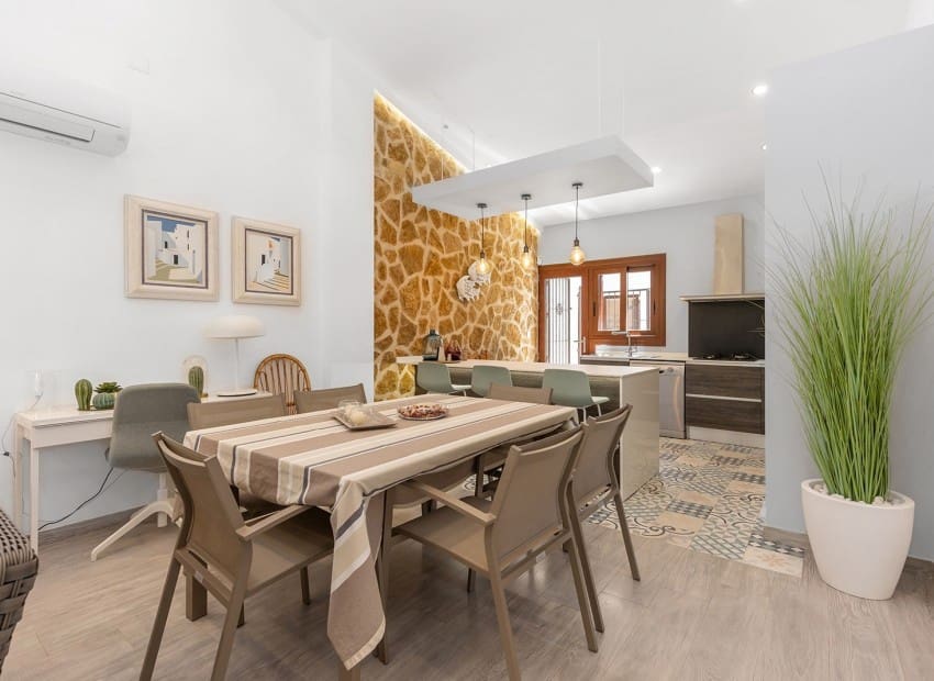 4 soveværelse Villa til salg i Orihuela Costa med swimmingpool - € 749.900 (Ref: 9744303)