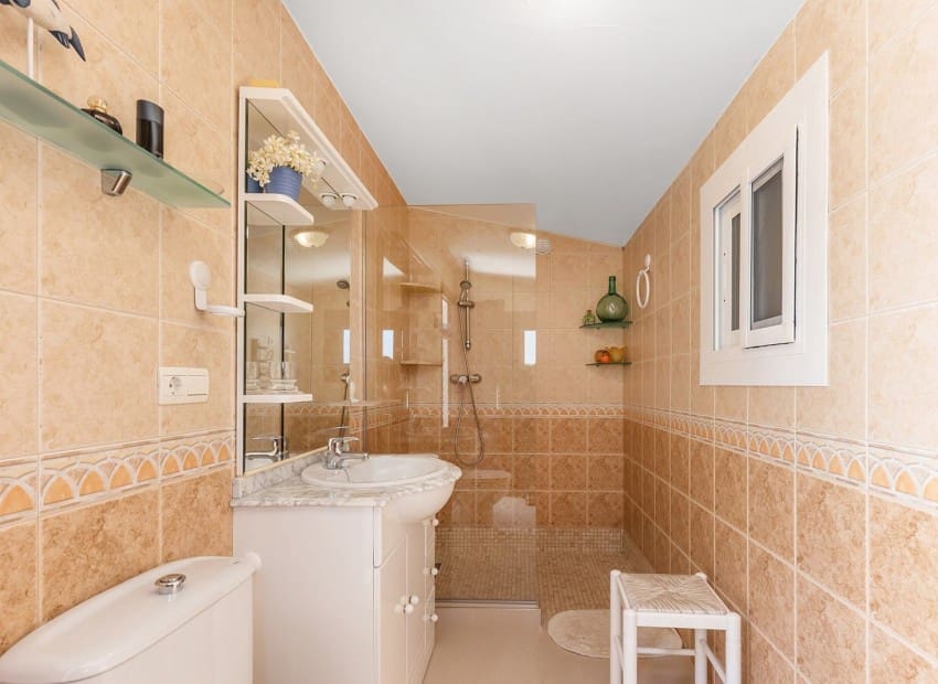 4 soveværelse Villa til salg i Orihuela Costa med swimmingpool - € 749.900 (Ref: 9744303)