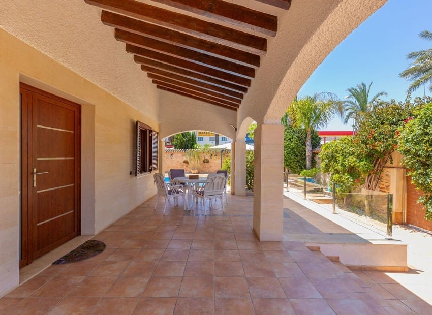 4 soveværelse Villa til salg i Orihuela Costa med swimmingpool - € 749.900 (Ref: 9744303)