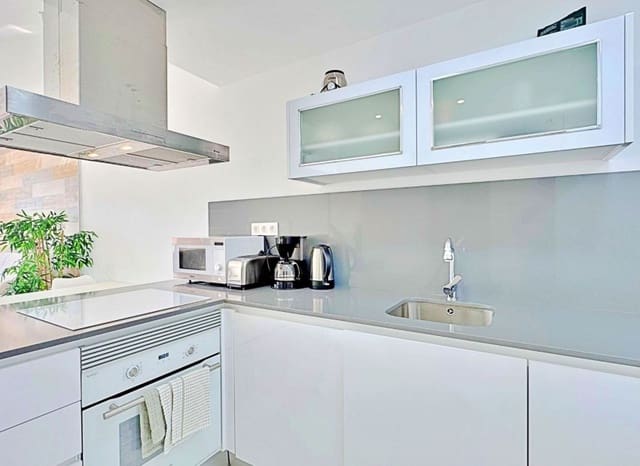 Apartamento de 3 habitaciones en Los Balcones en venta con piscina garaje - 326.000 € (Ref: 9745139)