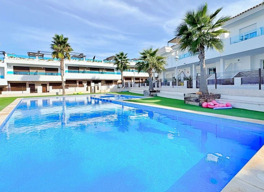 3 bedroom Apartment for sale in Los Balcones with pool garage - € 326,000 (Ref: 9745139)