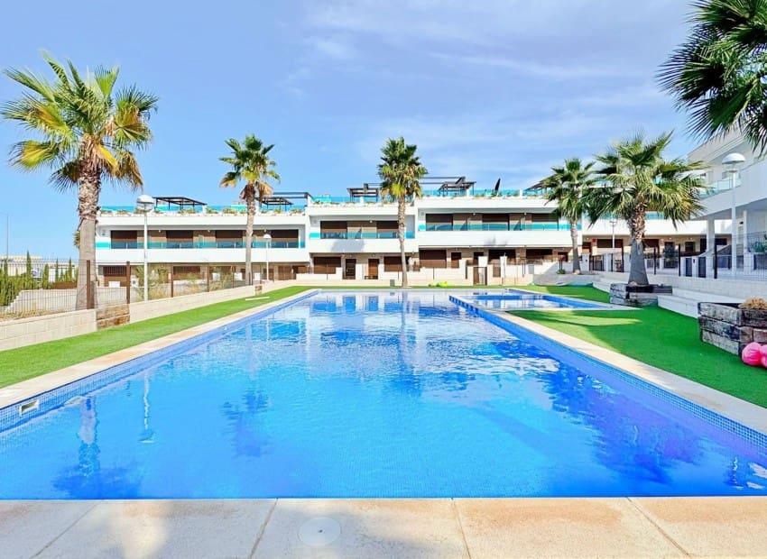 3 bedroom Apartment for sale in Los Balcones with pool garage - € 326,000 (Ref: 9745139)