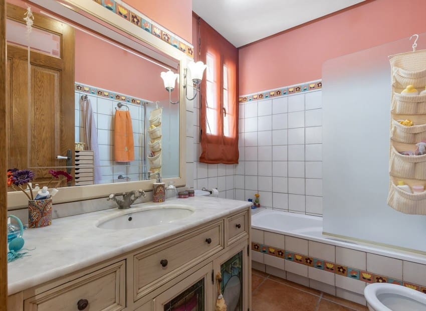 6 soverom Villa til salgs i Torrevieja med svømmebasseng garasje - € 2 490 000 (Ref: 9747272)