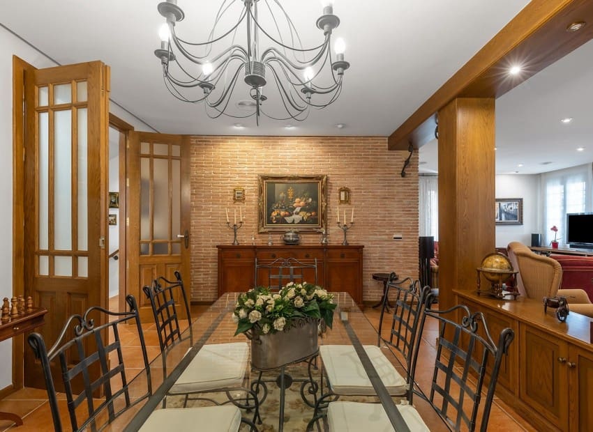 6 soverom Villa til salgs i Torrevieja med svømmebasseng garasje - € 2 490 000 (Ref: 9747272)