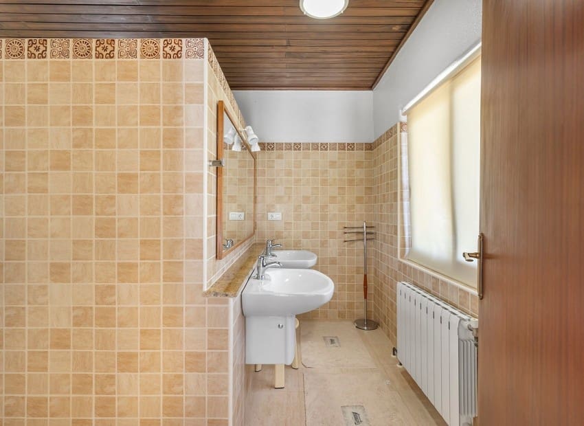 Chalet de 5 habitaciones en Villamartin en venta con piscina garaje - 670.000 € (Ref: 9747318)