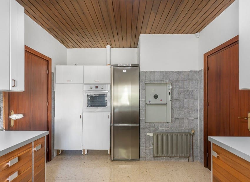 Chalet de 5 habitaciones en Villamartin en venta con piscina garaje - 670.000 € (Ref: 9747318)