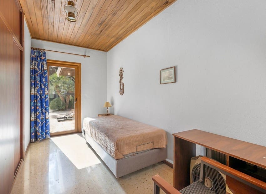 Chalet de 5 habitaciones en Villamartin en venta con piscina garaje - 670.000 € (Ref: 9747318)