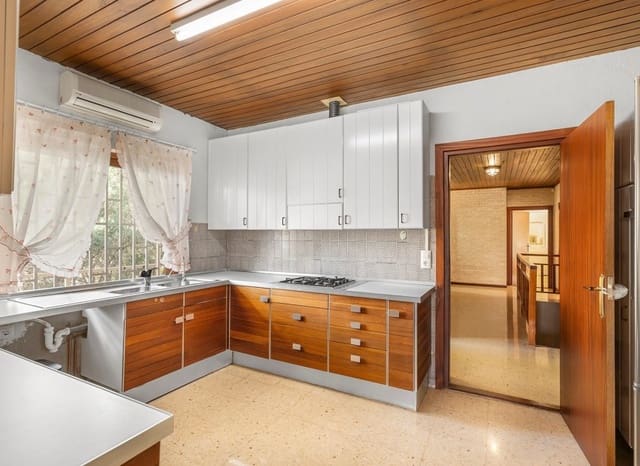 Chalet de 5 habitaciones en Villamartin, Orihuela en venta con piscina garaje - 670.000 € (Ref: 9747318)