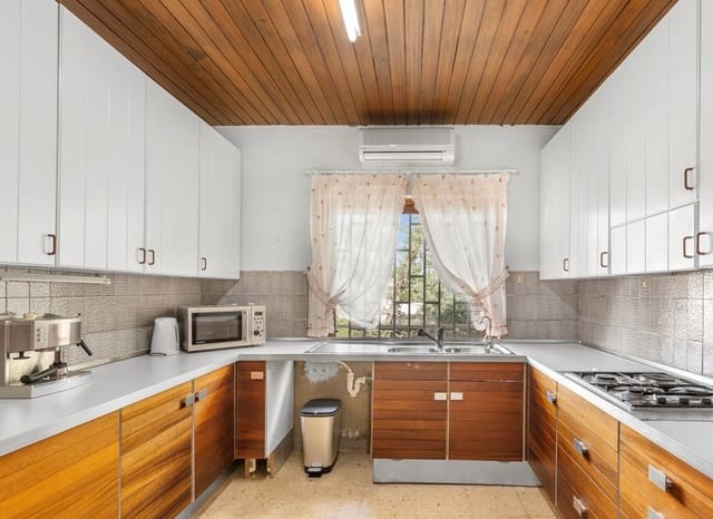 Chalet de 5 habitaciones en Villamartin, Orihuela en venta con piscina garaje - 670.000 € (Ref: 9747318)