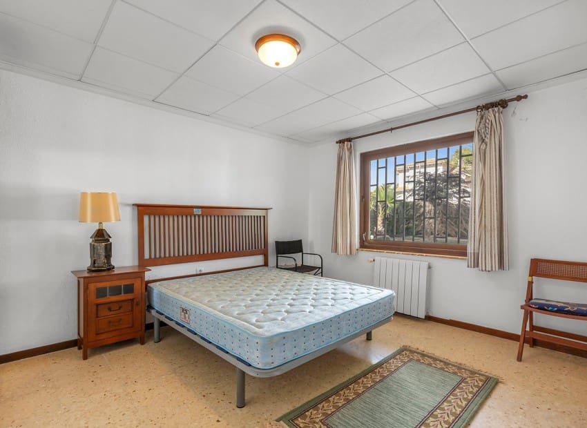 Chalet de 5 habitaciones en Villamartin en venta con piscina garaje - 670.000 € (Ref: 9747318)