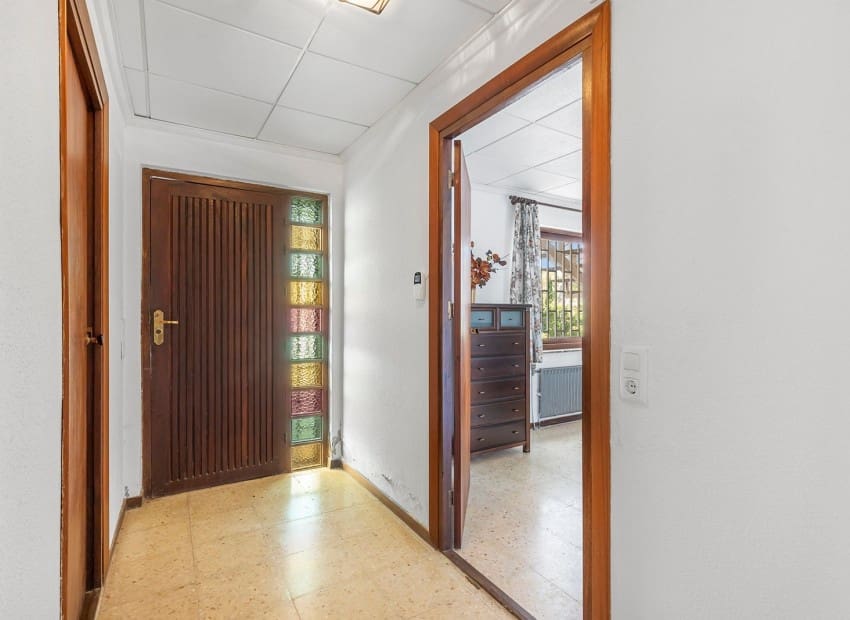 Chalet de 5 habitaciones en Villamartin en venta con piscina garaje - 670.000 € (Ref: 9747318)