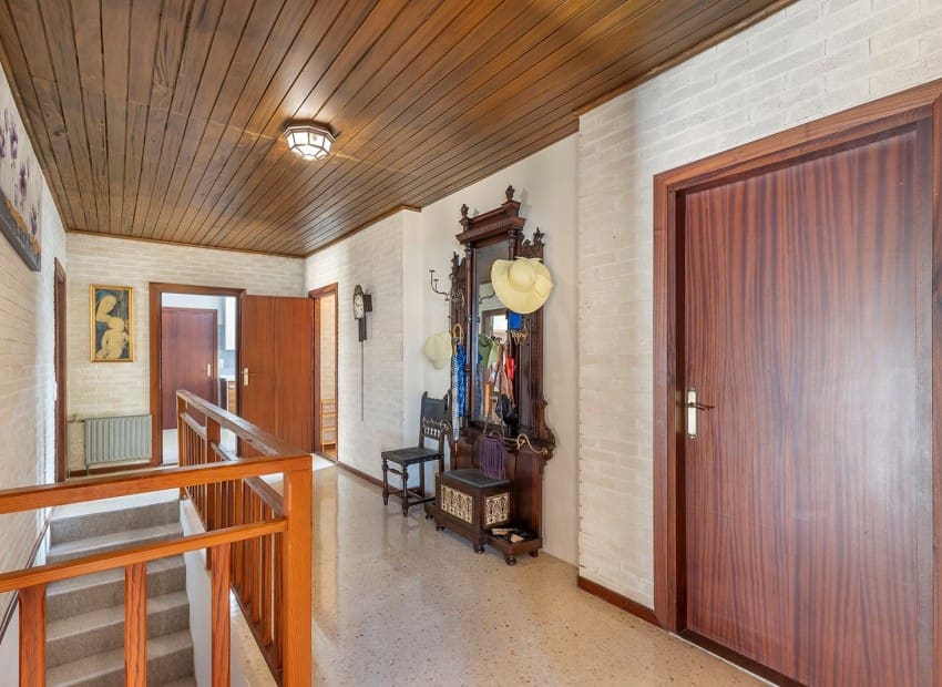 Chalet de 5 habitaciones en Villamartin en venta con piscina garaje - 670.000 € (Ref: 9747318)