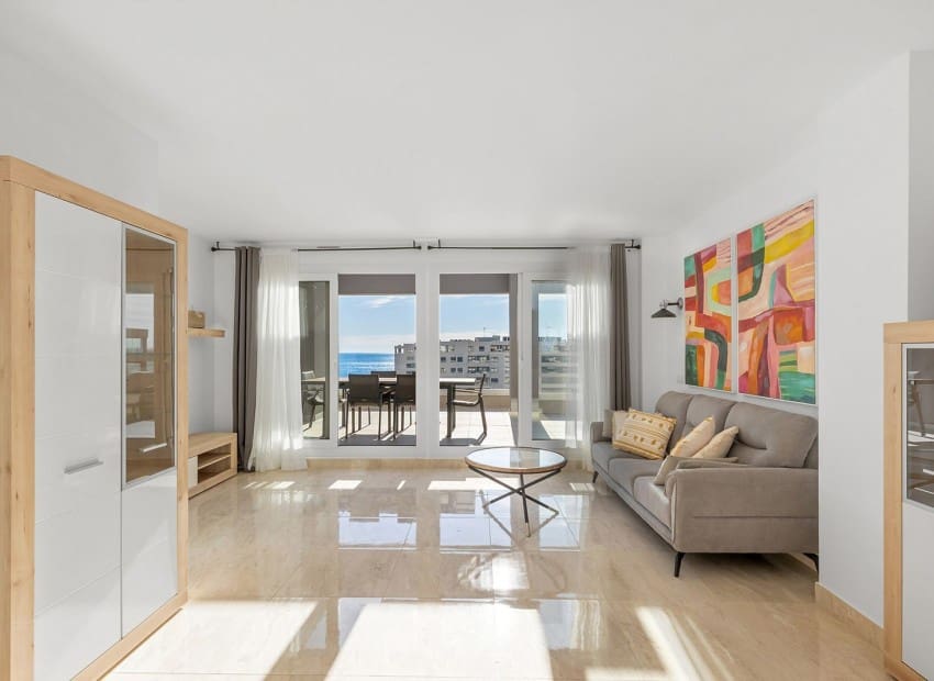 3 soveværelse Penthouse til salg i Torrevieja med swimmingpool garage - € 765.000 (Ref: 9750858)