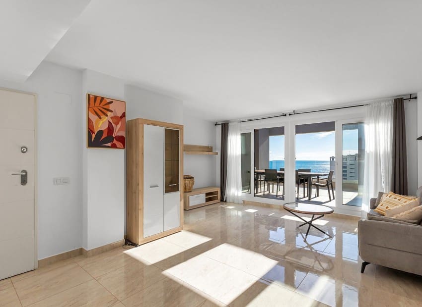 3 soveværelse Penthouse til salg i Torrevieja med swimmingpool garage - € 765.000 (Ref: 9750858)