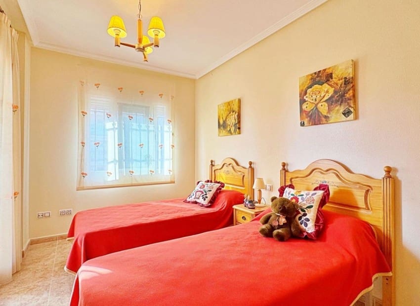 3 Zimmer Apartment zu verkaufen in Villamartin mit Pool - 275.500 € (Ref: 9758018)