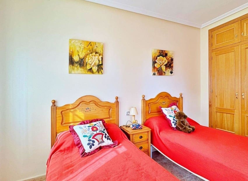 3 Zimmer Apartment zu verkaufen in Villamartin mit Pool - 275.500 € (Ref: 9758018)