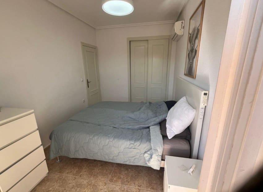 3 soveværelse Villa til salg i Villamartin med swimmingpool - € 255.000 (Ref: 9761485)