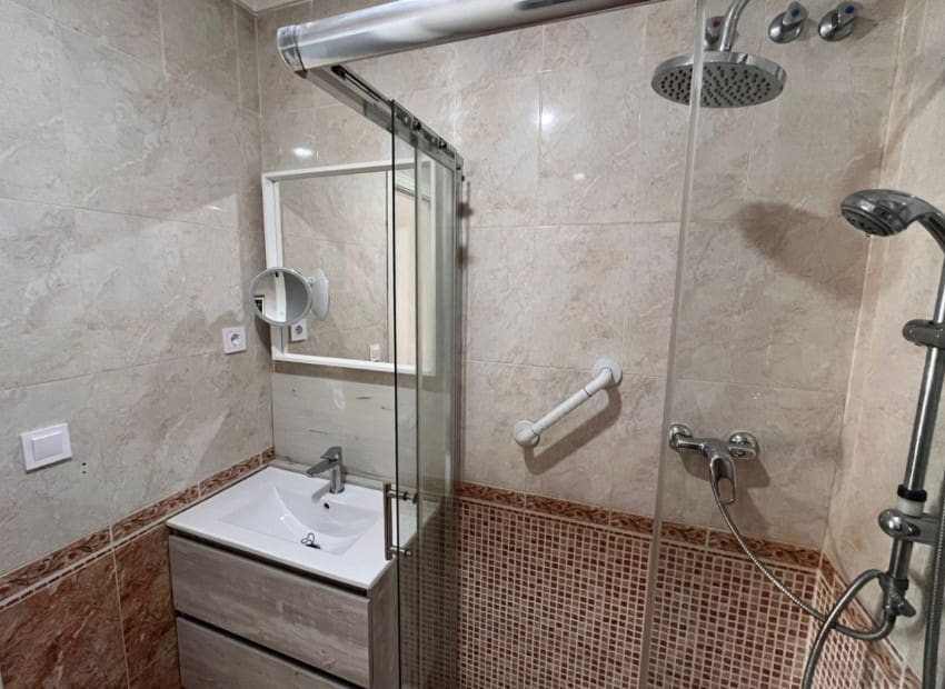 3 soveværelse Villa til salg i Villamartin med swimmingpool - € 255.000 (Ref: 9761485)