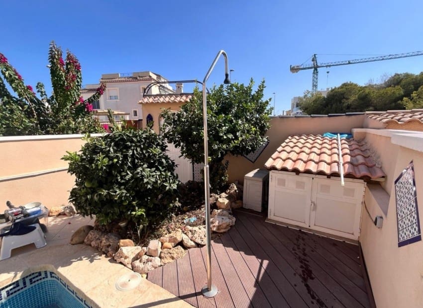 3 soveværelse Villa til salg i Villamartin med swimmingpool - € 255.000 (Ref: 9761485)