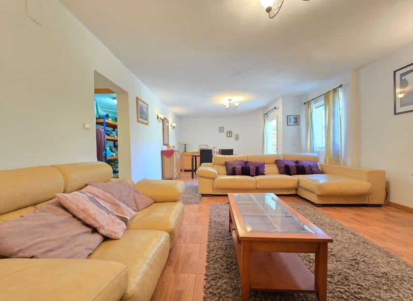 4 bedroom Villa for sale in Altea la Vella with pool - € 649,000 (Ref: 9784415)