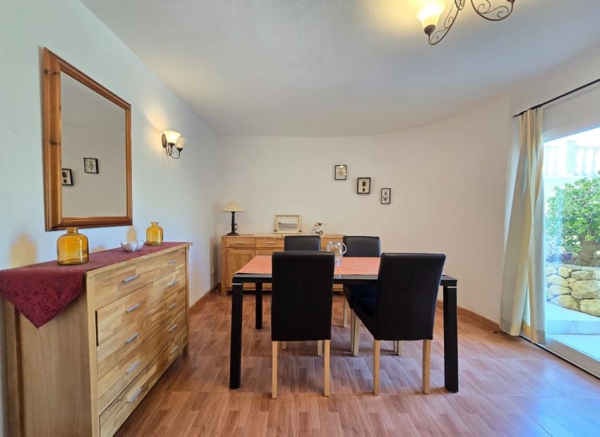 4 bedroom Villa for sale in Altea la Vella with pool - € 649,000 (Ref: 9784415)