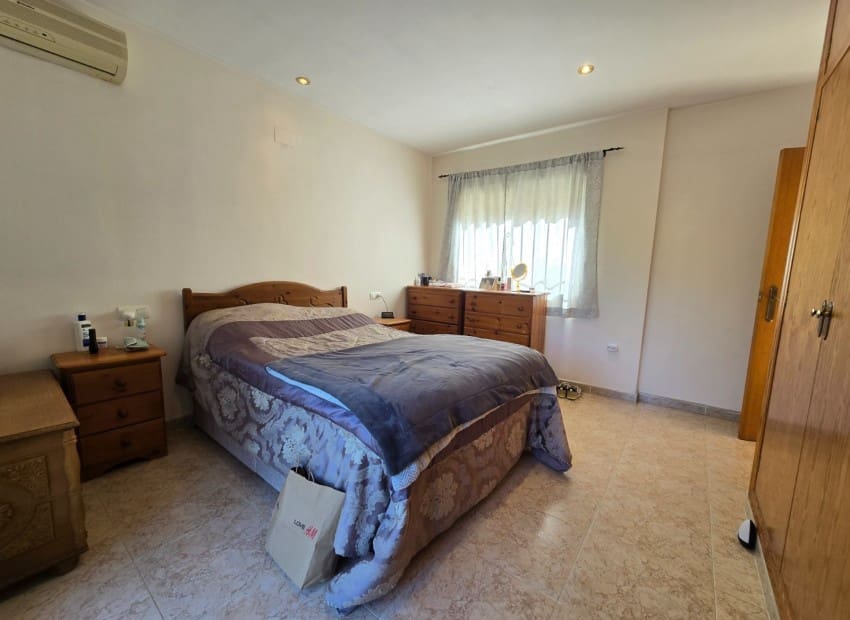 4 bedroom Villa for sale in Altea la Vella with pool - € 649,000 (Ref: 9784415)