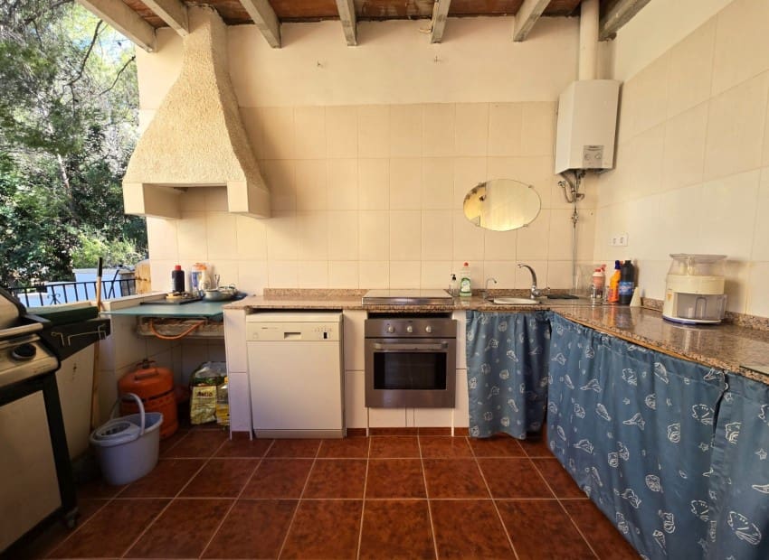 4 bedroom Villa for sale in Altea la Vella with pool - € 649,000 (Ref: 9784415)