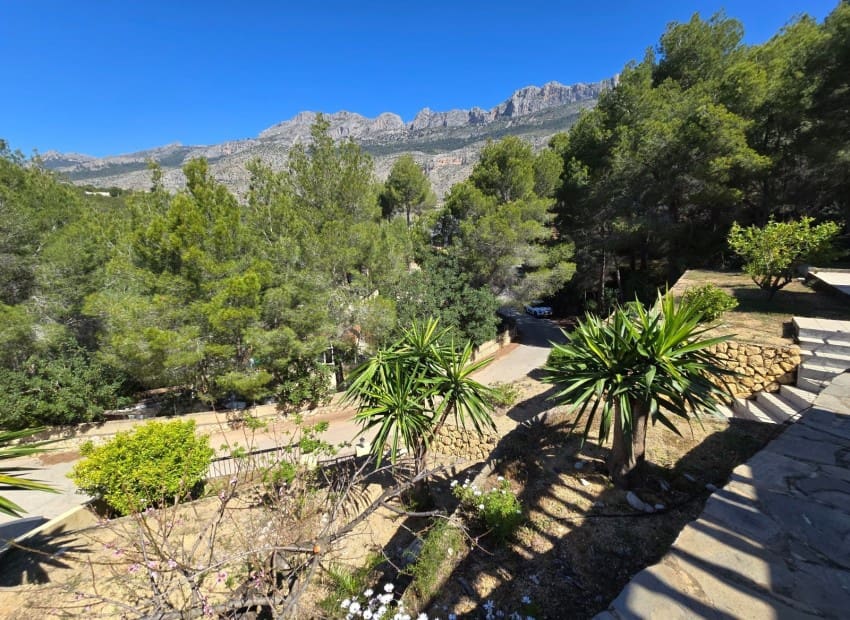 4 bedroom Villa for sale in Altea la Vella with pool - € 649,000 (Ref: 9784415)