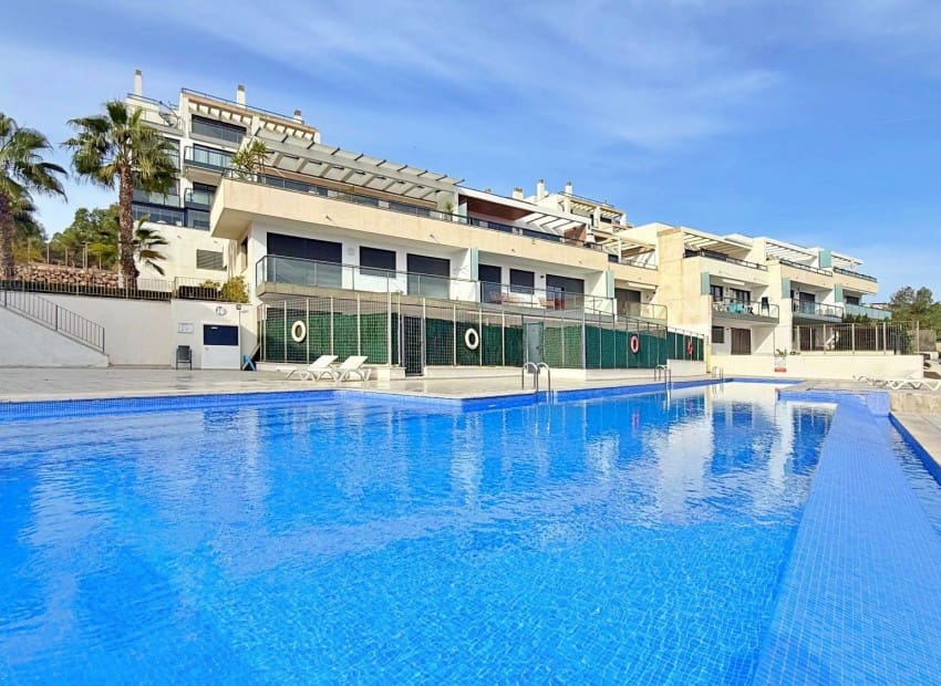 2 soveværelse Lejlighed til salg i Campoamor med swimmingpool garage - € 299.000 (Ref: 9789833)
