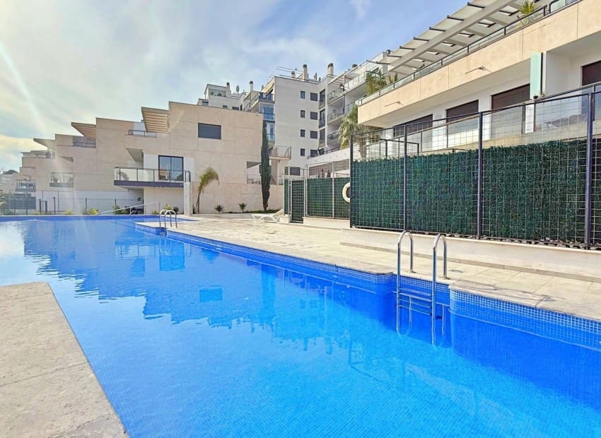 2 soveværelse Lejlighed til salg i Campoamor med swimmingpool garage - € 299.000 (Ref: 9789833)
