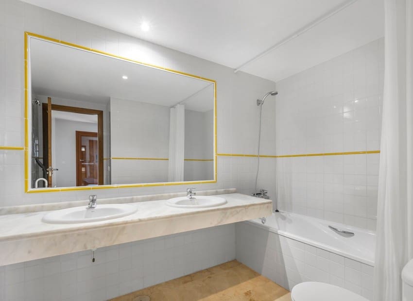 2 soveværelse Lejlighed til salg i Torrevieja med swimmingpool garage - € 345.000 (Ref: 9799966)