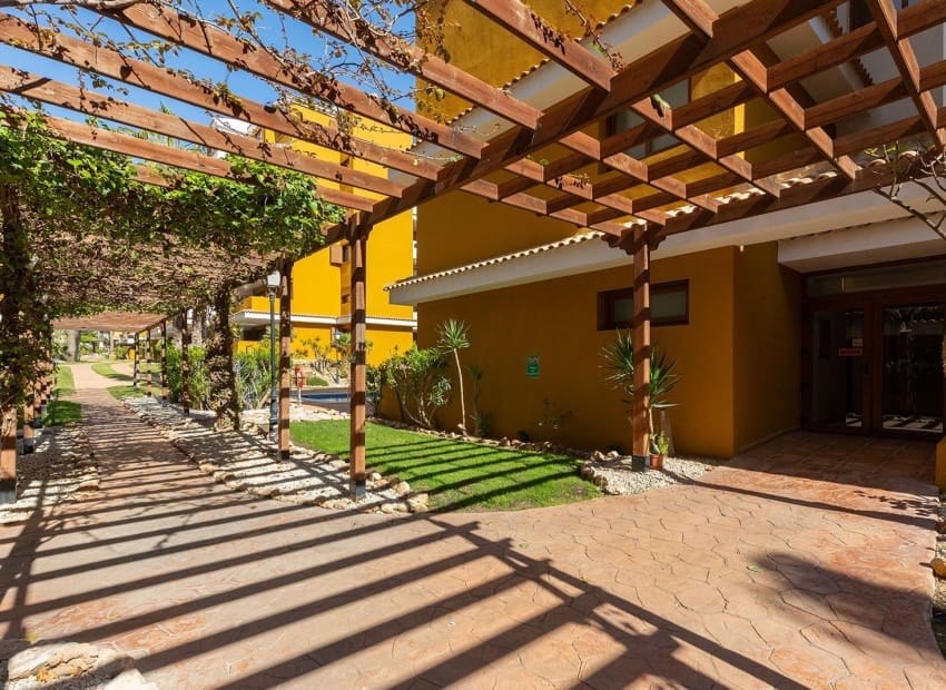 2 soveværelse Lejlighed til salg i Torrevieja med swimmingpool garage - € 345.000 (Ref: 9799966)