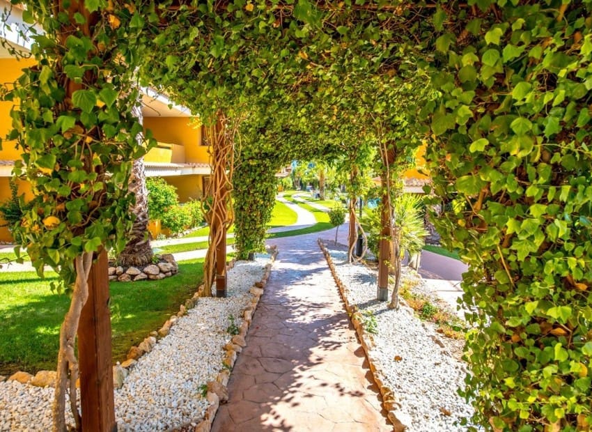 2 soveværelse Lejlighed til salg i Torrevieja med swimmingpool garage - € 345.000 (Ref: 9799966)