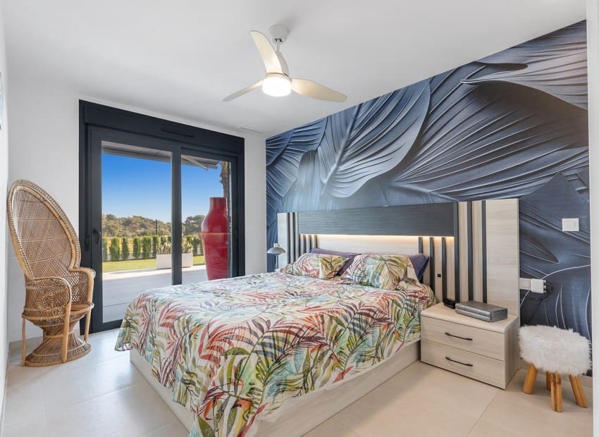 2 soveværelse Lejlighed til salg i Torrevieja med swimmingpool garage - € 519.000 (Ref: 9800031)